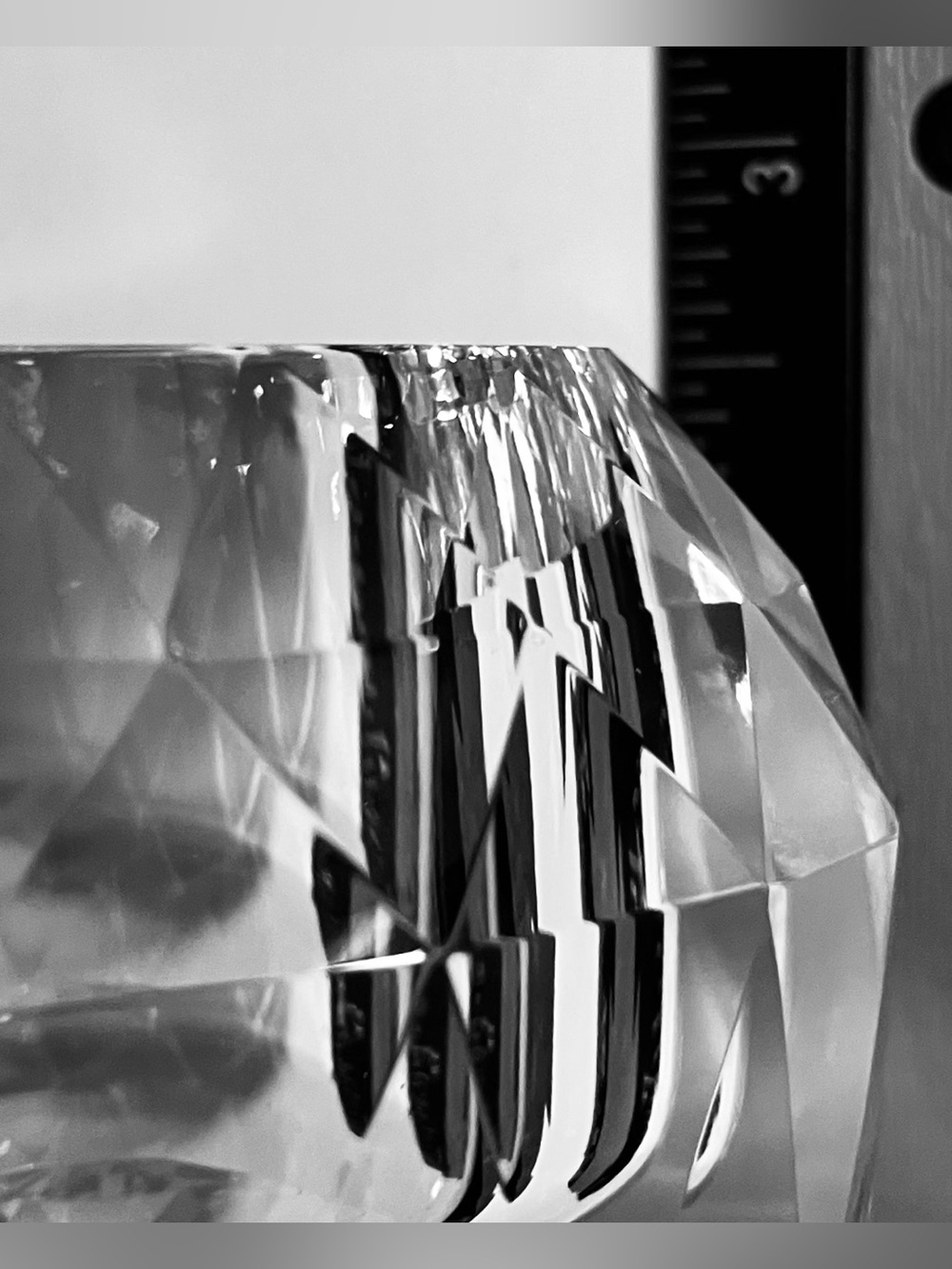 OLEG CASSINI Cut Ball CRYSTAL VOTIVE Candleholder / ORIGINAL BOX & Papers / 3in. - Picture 11 of 12